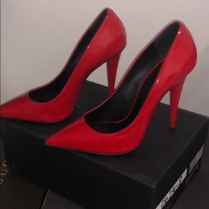 Red Guisepee pointy heels